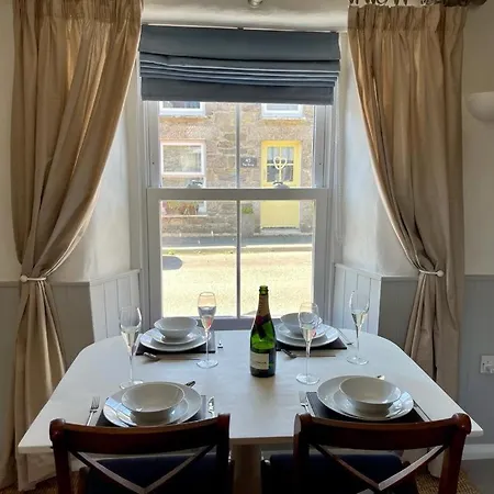Apartment Cosy, Cornish Character Near The Sea! Porthleven