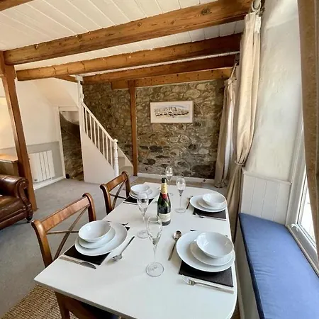 Cosy, Cornish Character Near The Sea! Apartment Porthleven