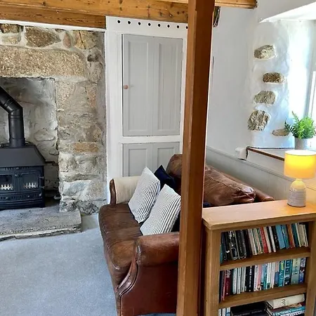 Cosy, Cornish Character Near The Sea! Apartment *