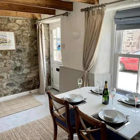 Cosy, Cornish Character Near The Sea! * Porthleven