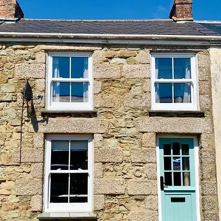 Apartment Cosy, Cornish Character Near The Sea! *