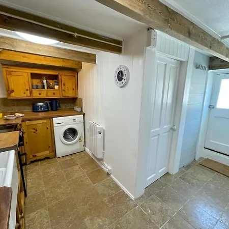 Cosy, Cornish Character Near The Sea! Porthleven
